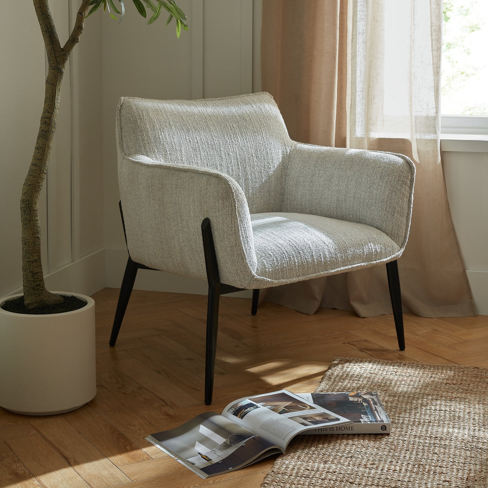 Zephra Chair White 24367 - Havenheim Furniture